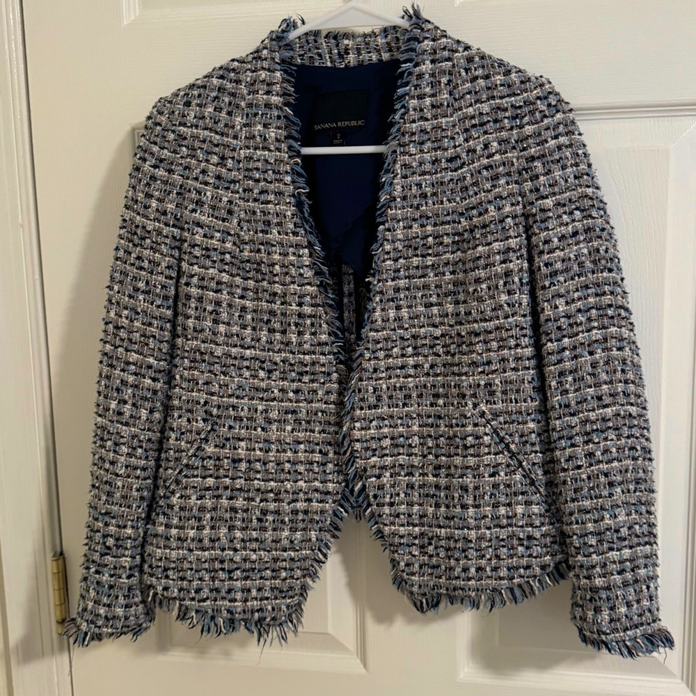 PETITE COLLARLESS METALLIC TWEED BLAZER